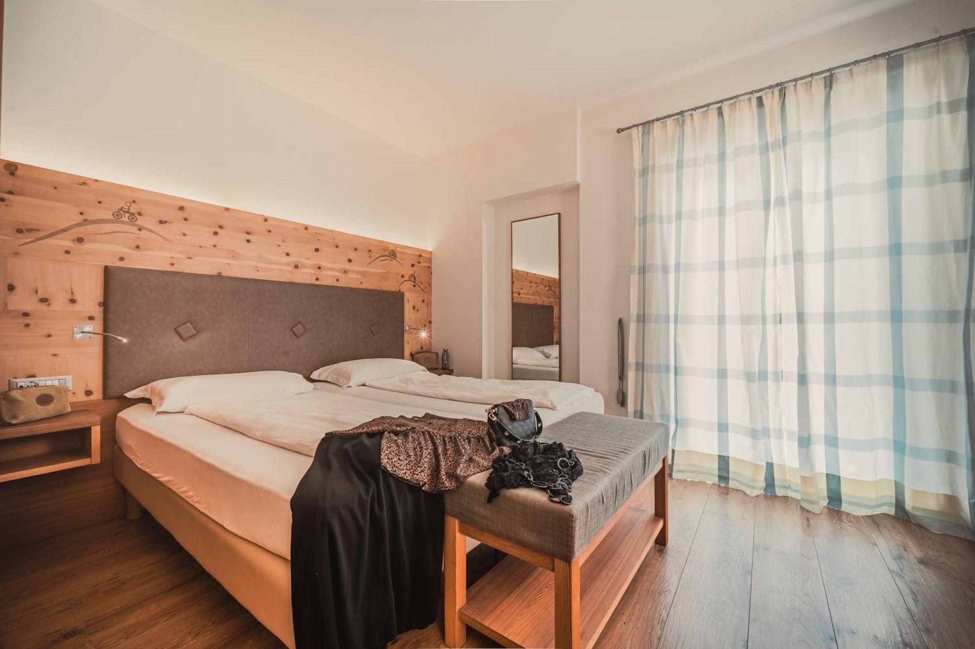 Cristallo Sport & Wellness Hotel Levico Terme Szoba fotó