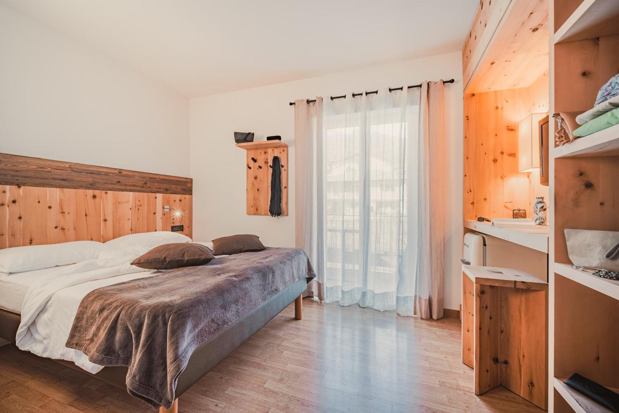 Cristallo Sport & Wellness Hotel Levico Terme Szoba fotó